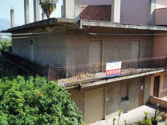 ampio appartamento a Vigliatore