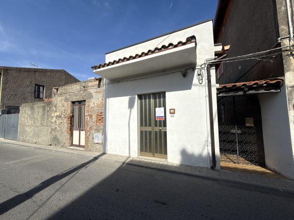 Incredibile Appartamento Indipendente in Posizione Strategica a Via Sotto Chiesa 24
