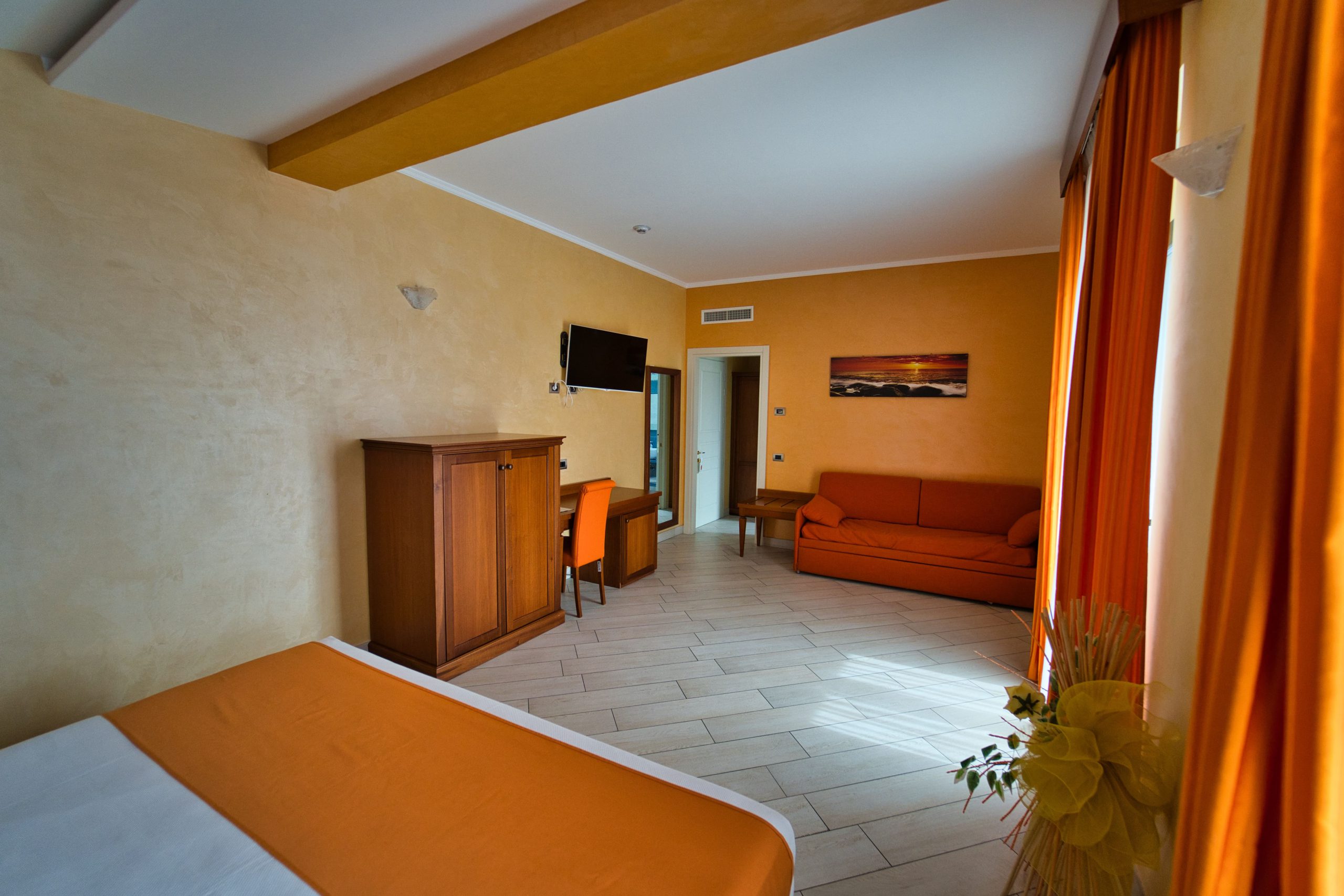 suite 108_6